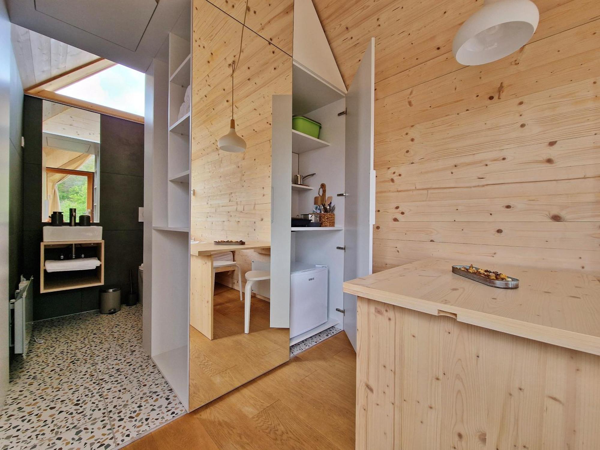 Golife Center Glamping Hotel Laze v Tuhinju Exterior photo
